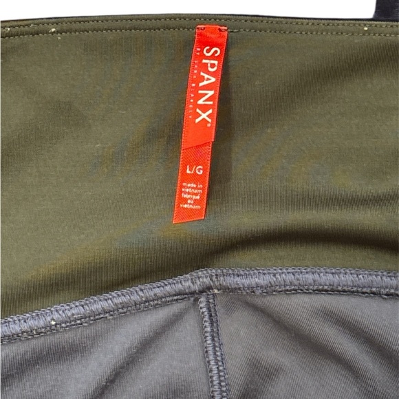 SPANX Women’s Navy Blue Velvet Full Length Leggings EUC size large - Picture 3 of 6